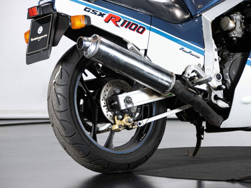 Immagine 18/47 di Suzuki GSX-R 1100 (1987)