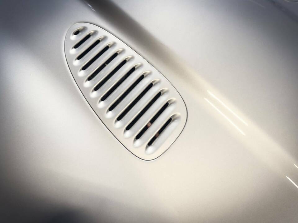 Image 5/15 of Jaguar XKR "Silverstone" (2000)