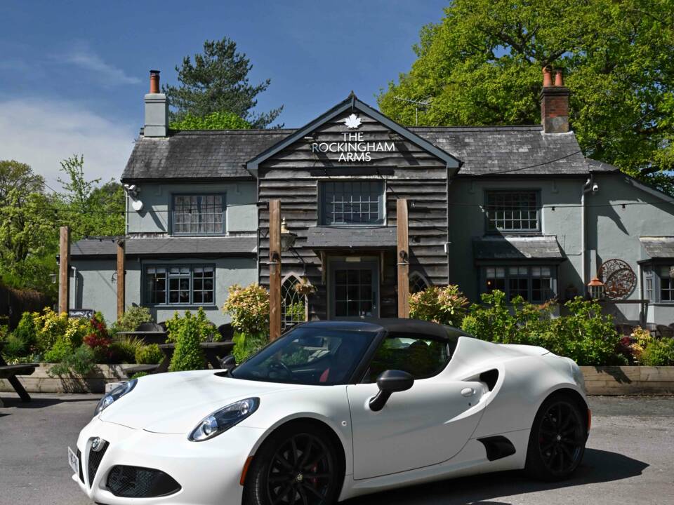 Image 10/50 of Alfa Romeo 4C Spider (2017)