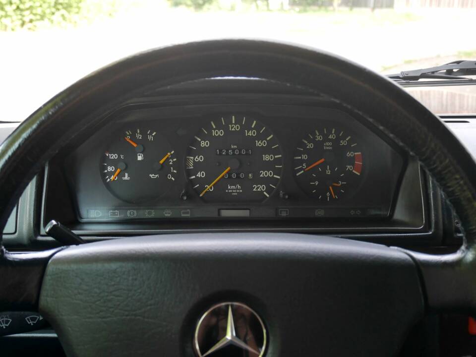 Imagen 12/26 de Mercedes-Benz 500 GE (1996)
