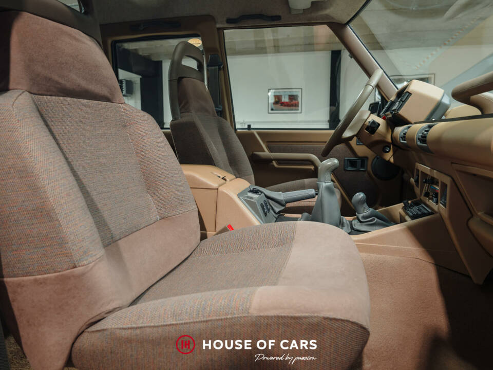 Image 22/25 of Land Rover Discovery (1991)