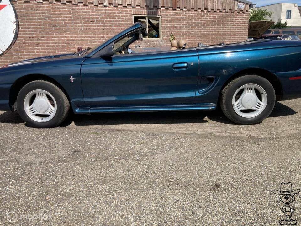 Image 4/46 of Ford Mustang (1995)