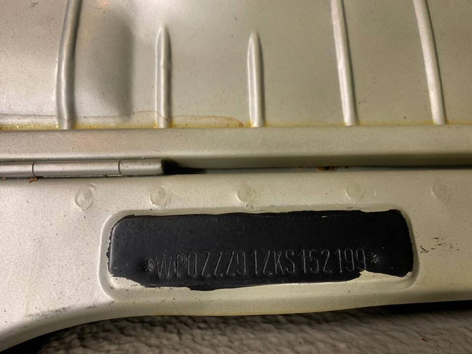 Image 108/132 of Porsche 911 Speedster 3.2 (1989)