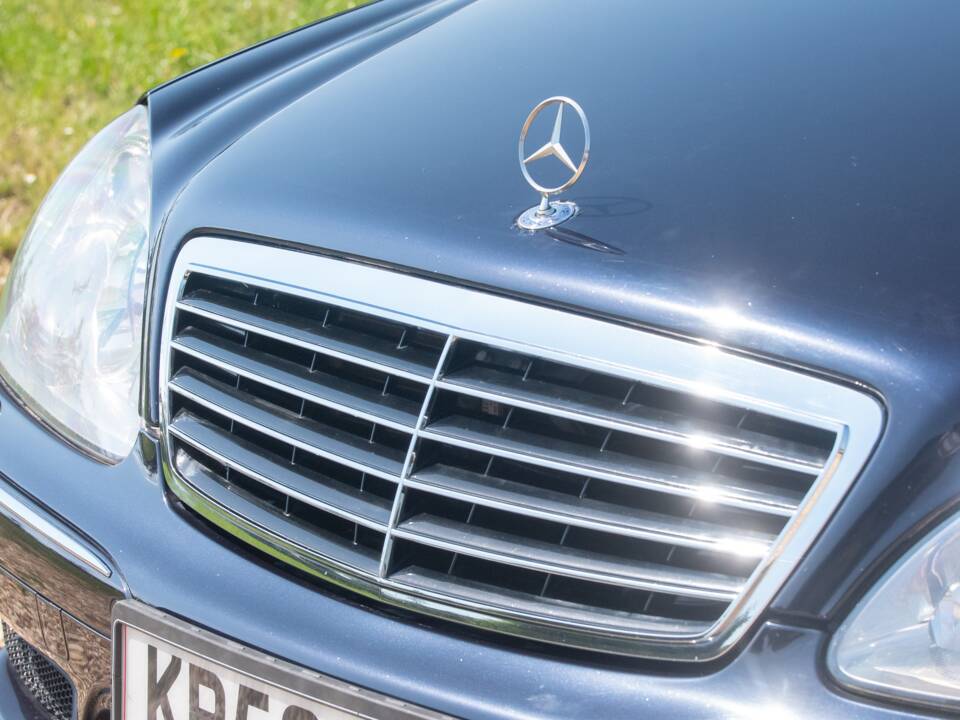 Immagine 29/50 di Mercedes-Benz S 55 AMG (2002)