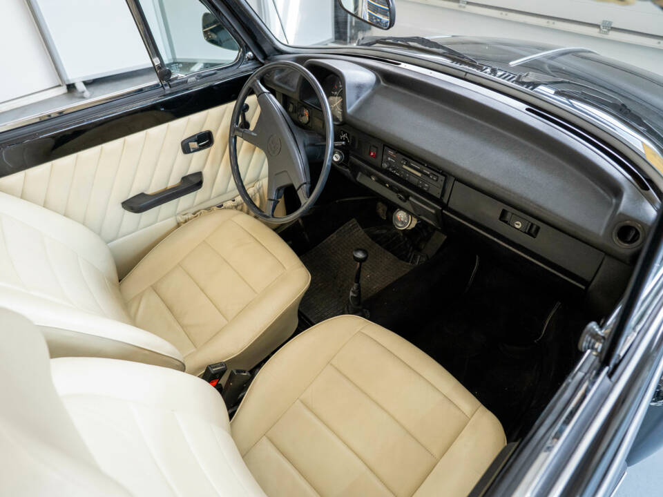 Image 28/34 of Volkswagen Beetle 1303 (1973)