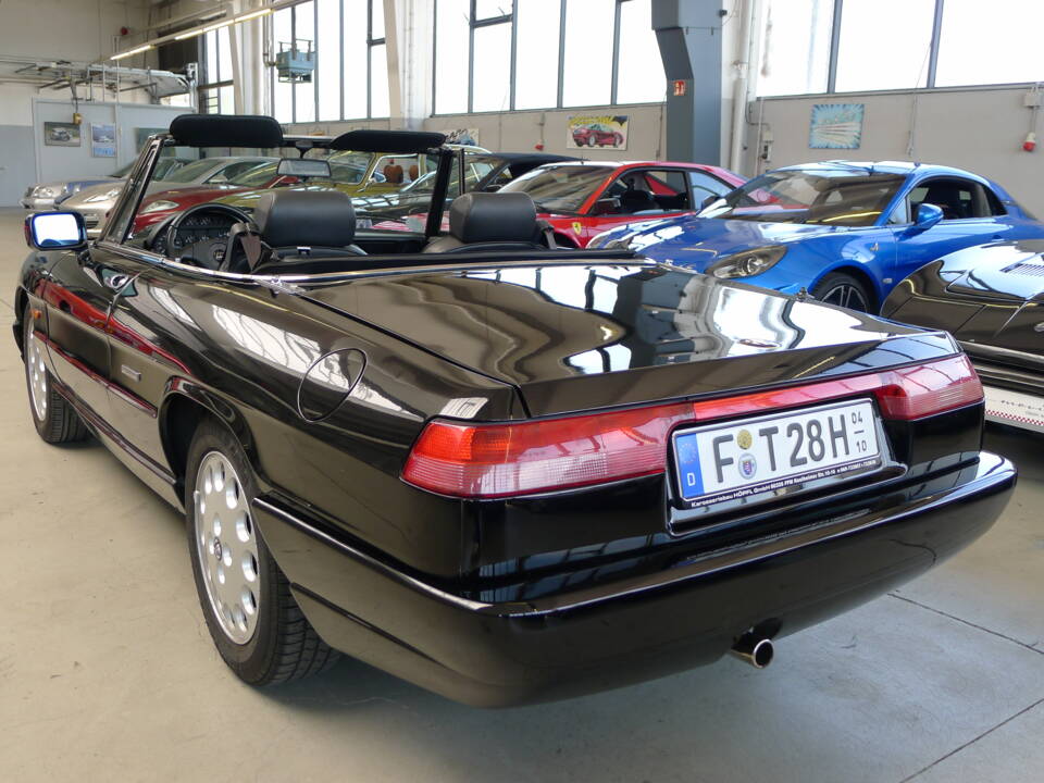 Imagen 28/34 de Alfa Romeo 2.0 Spider (1992)