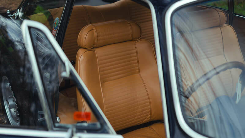 Image 16/50 of Alfa Romeo Giulia 1600 GT Junior (1977)