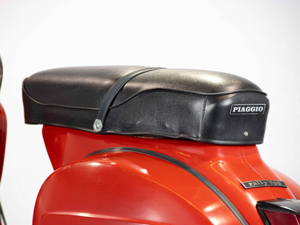 Image 22/50 of Piaggio Vespa 200 Rally (1976)