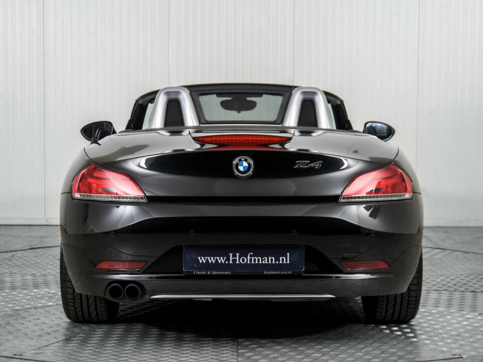 Image 13/50 of BMW Z4 sDrive23i (2009)