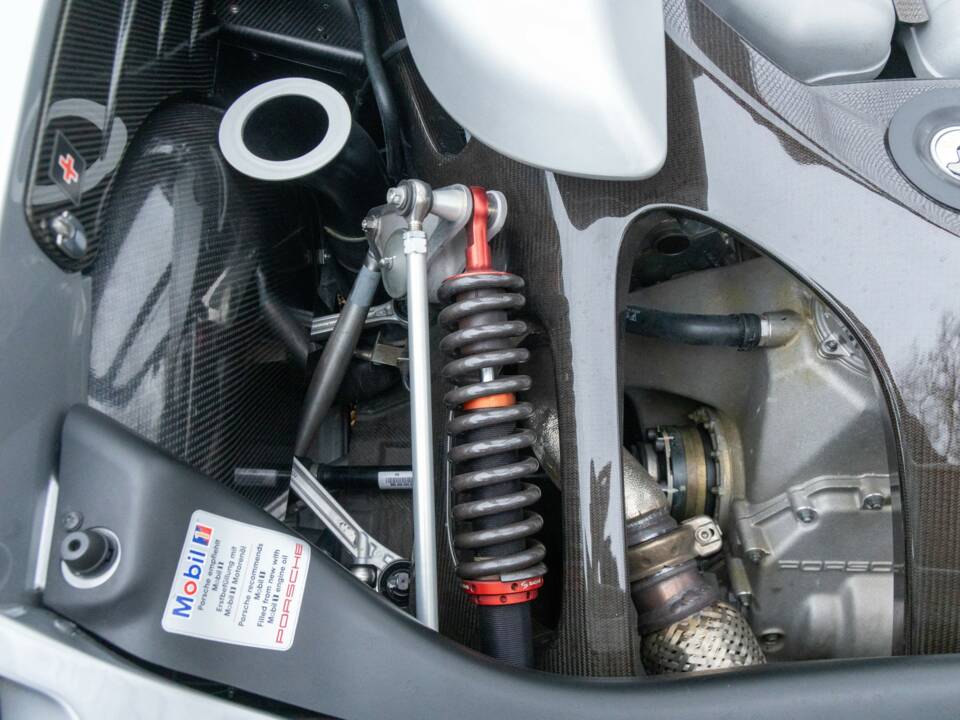 Image 23/50 de Porsche Carrera GT (2005)