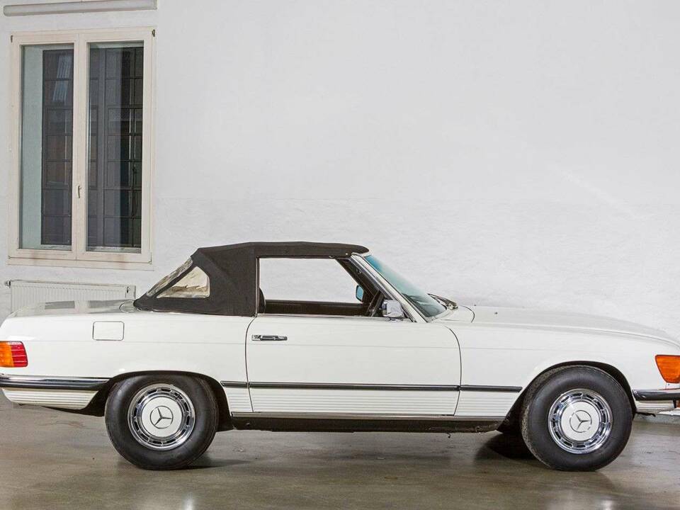 Image 9/30 of Mercedes-Benz 350 SL (1972)