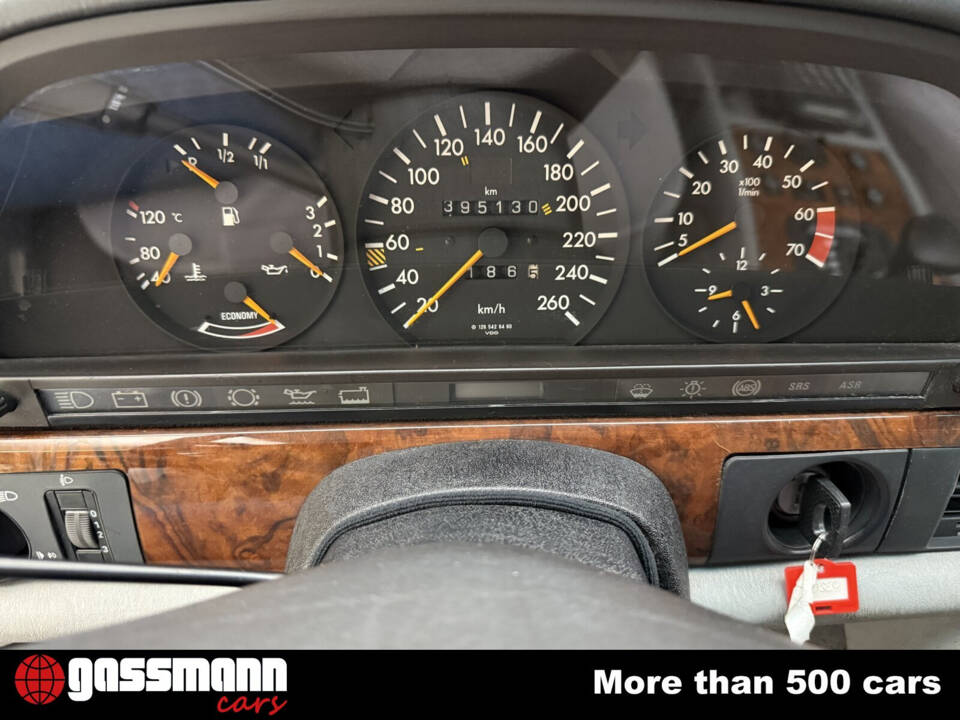 Bild 13/15 von Mercedes-Benz 560 SEC (1990)