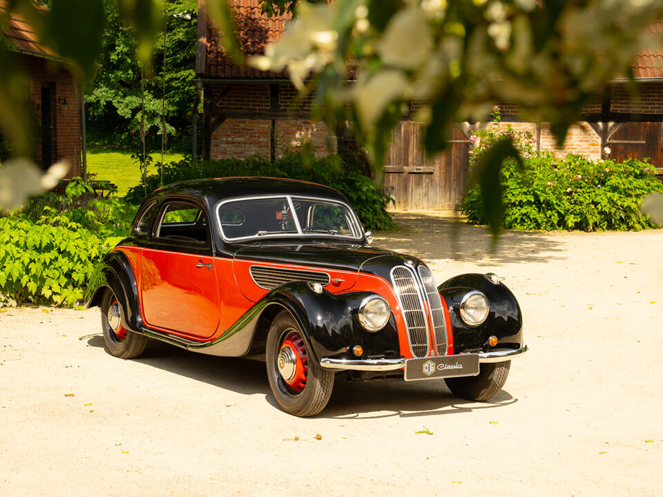 Image 14/47 of BMW 327 (1939)