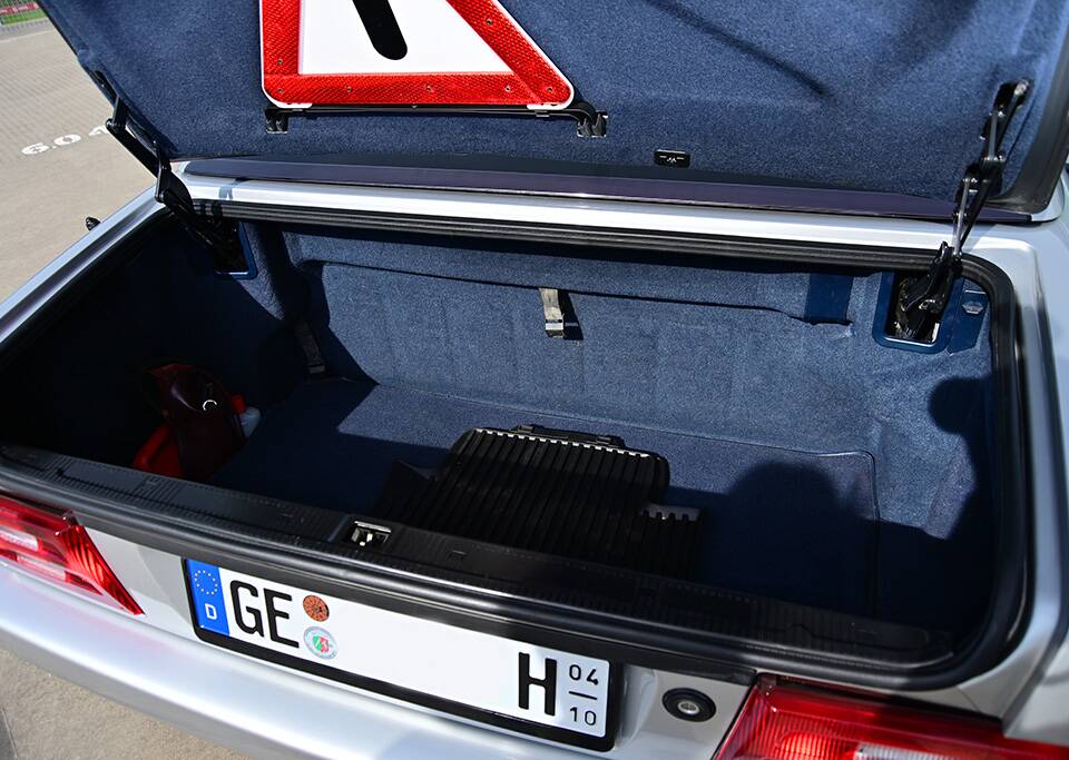 Image 11/18 de Mercedes-Benz SL 320 (1993)