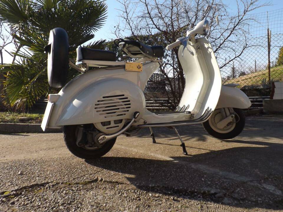 Imagen 42/50 de Piaggio Vespa 150 (1956)
