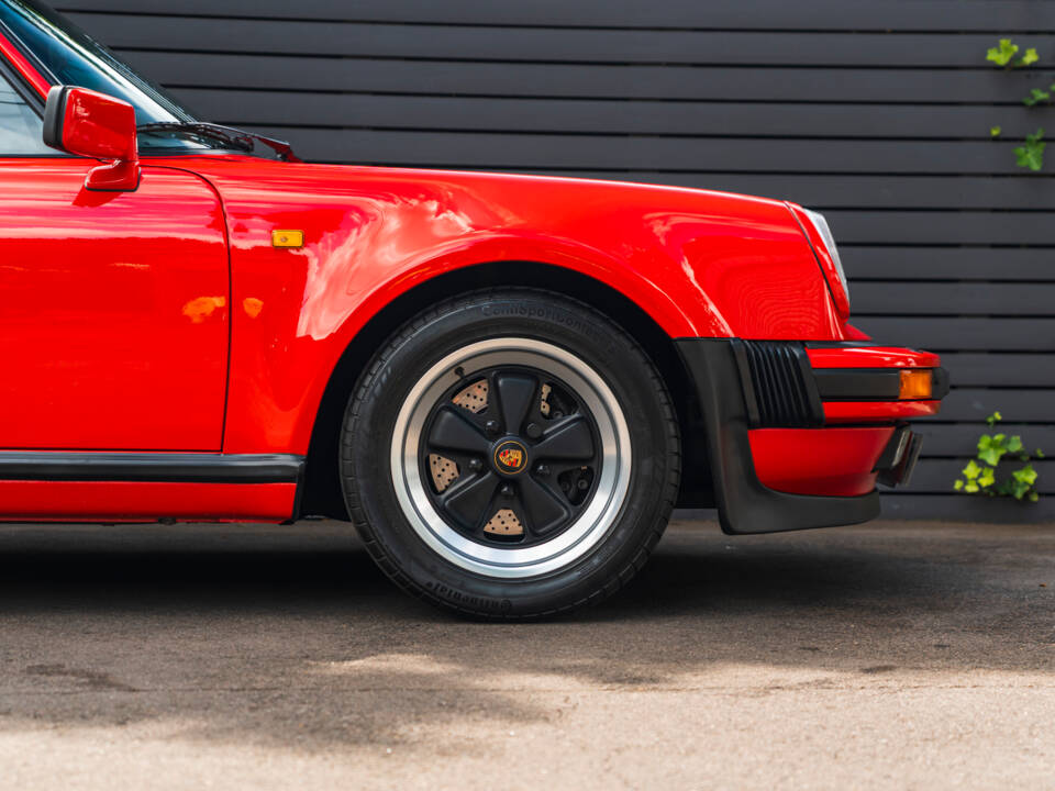 Afbeelding 17/53 van Porsche 911 Turbo 3.3 (1989)