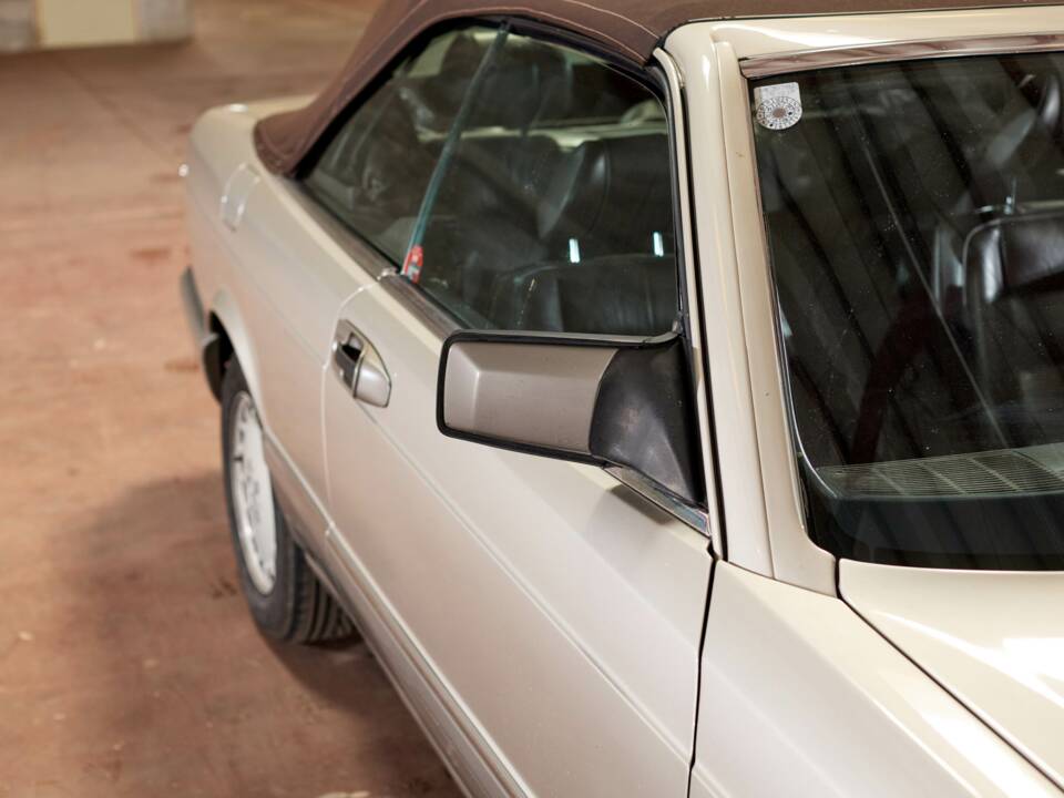 Bild 54/56 von Mercedes-Benz 500 SEC Bähr (1990)