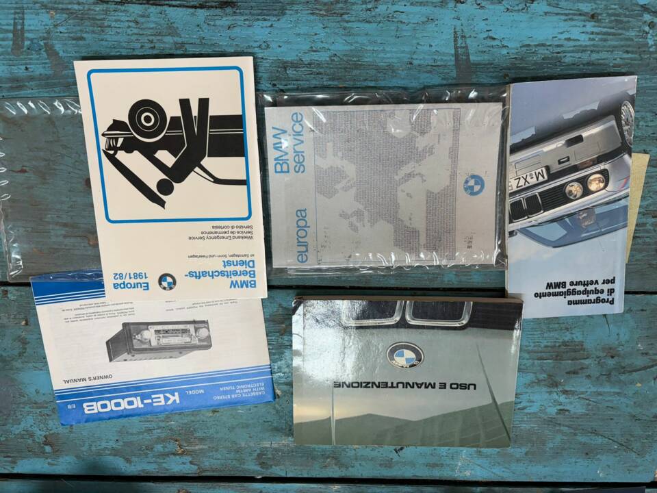 Bild 41/41 von BMW 520i (1982)