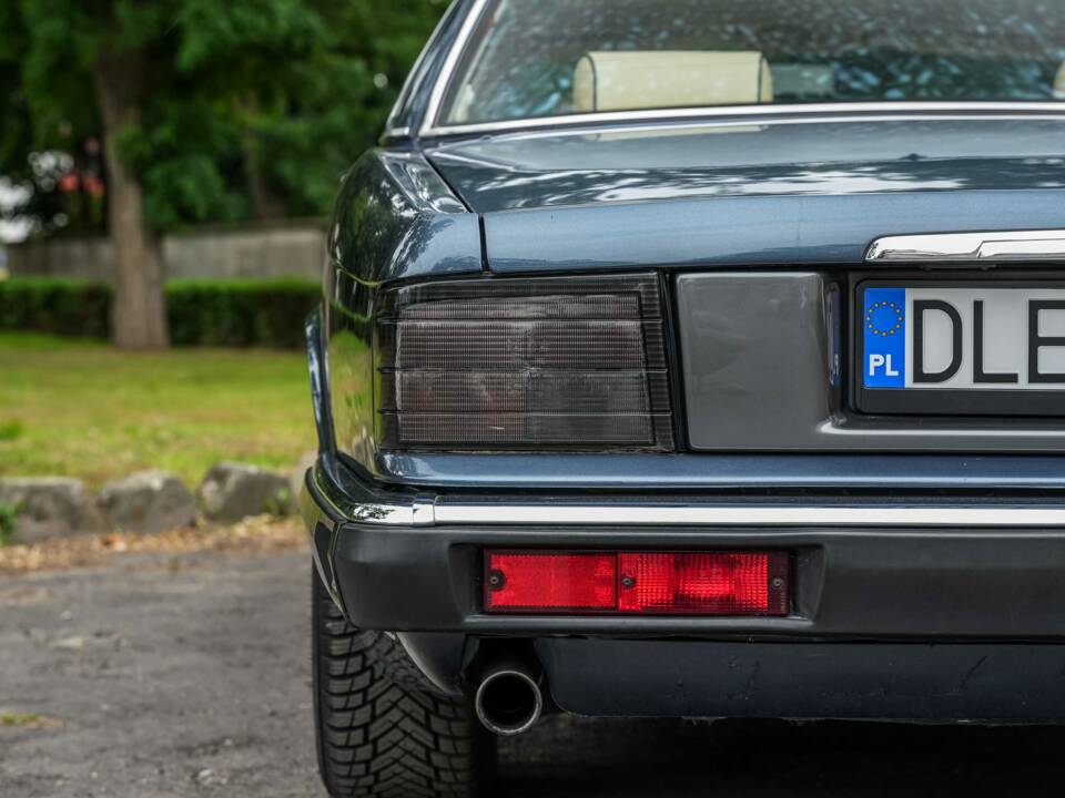 Immagine 23/55 di Jaguar XJ 40 (XJ-R) (1990)