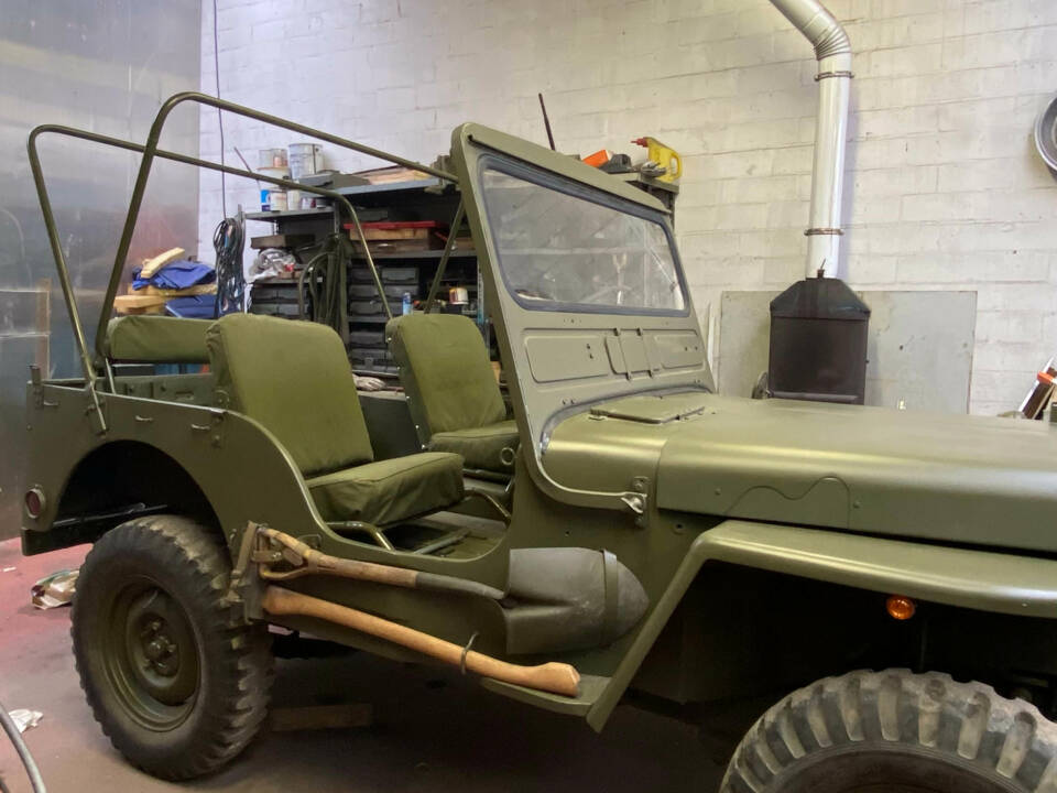 Image 3/8 of Willys Jeep M38 A1 (1946)