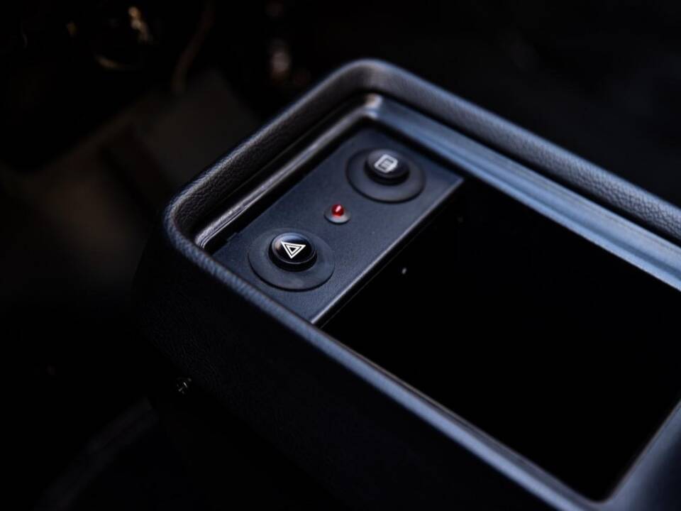 Image 69/132 of Porsche 911 Speedster 3.2 (1989)