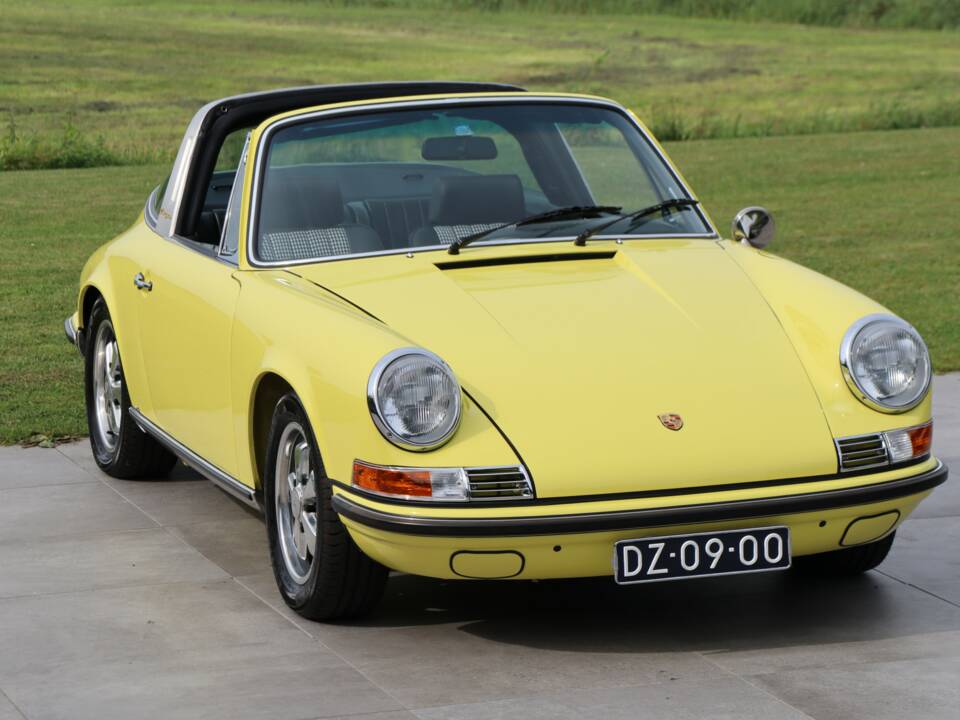 Image 16/50 of Porsche 911 2.2 T (1971)