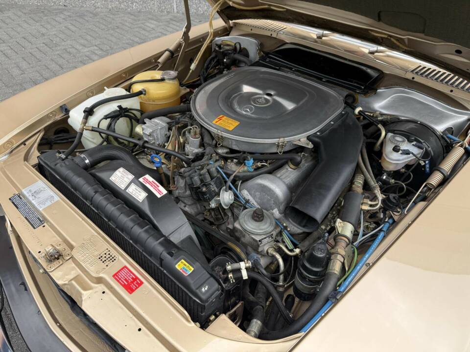Obraz 42/50 pojazdu Mercedes-Benz 380 SL (1983)