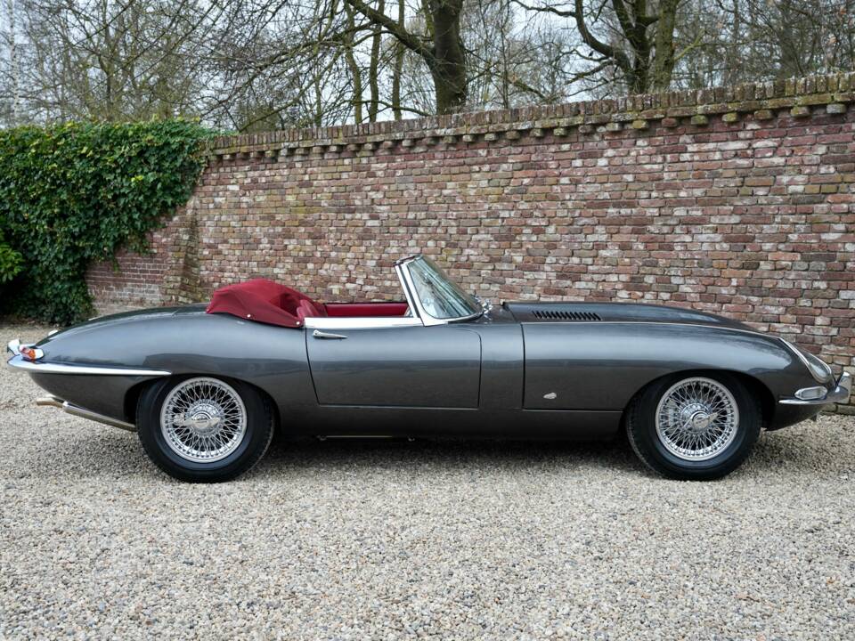 Immagine 18/50 di Jaguar E-Type 3.8 (1961)