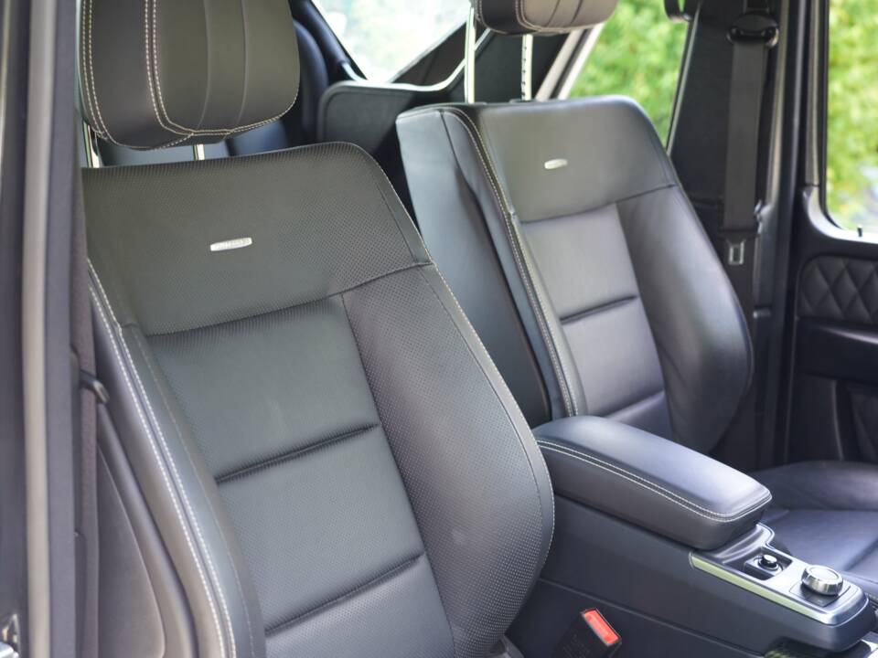 Image 13/18 de Mercedes-Benz G 500 Final Edition 200 (2014)