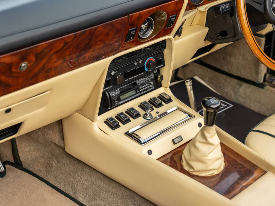 Bild 27/92 von Aston Martin V8 Volante X-Pack (1989)
