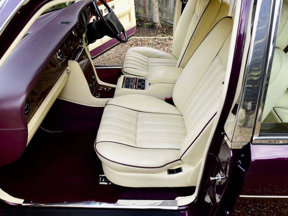 Image 36/50 of Rolls-Royce Silver Spur IV (1997)