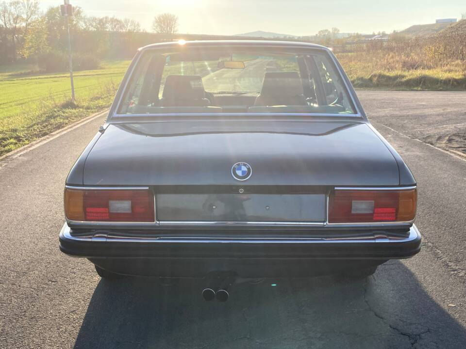 Image 7/17 of BMW M 535i (1980)