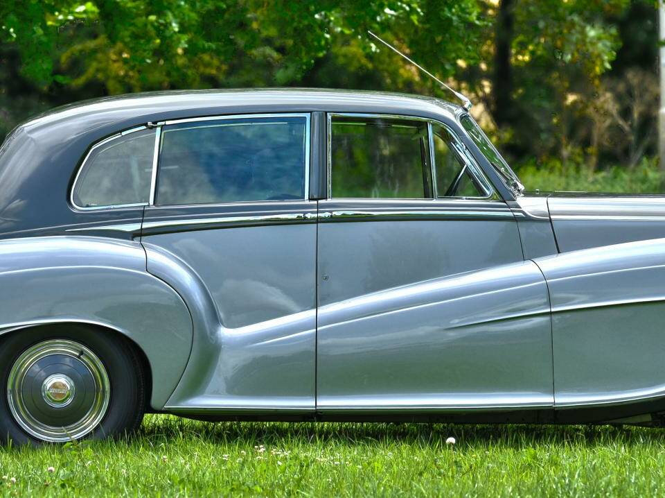 Image 23/50 de Bentley Mark VI Mulliner (1951)