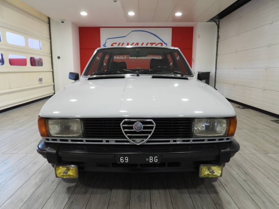 Image 2/15 of Alfa Romeo Giulietta 1.8 (1980)