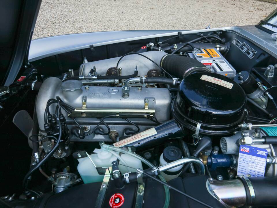 Image 29/50 de Mercedes-Benz 190 SL (1960)