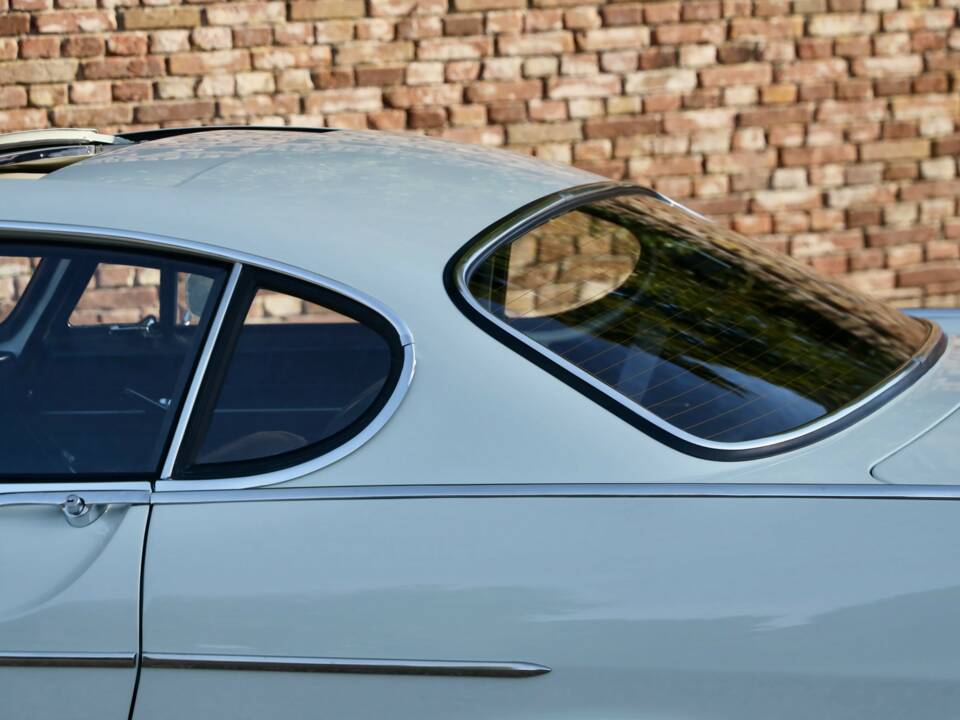 Bild 22/50 von Volvo 1800 S (1967)