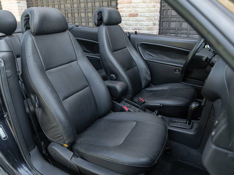 Bild 31/50 von Saab 900 2.0i (1997)