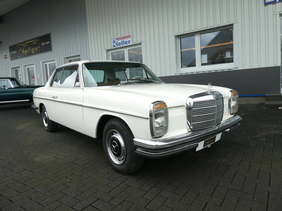 Image 1/20 of Mercedes-Benz 220 D (1972)