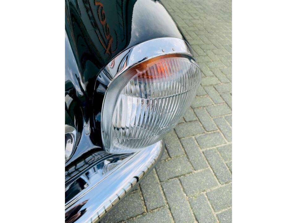 Bild 16/36 von Mercedes-Benz 280 SL (1970)