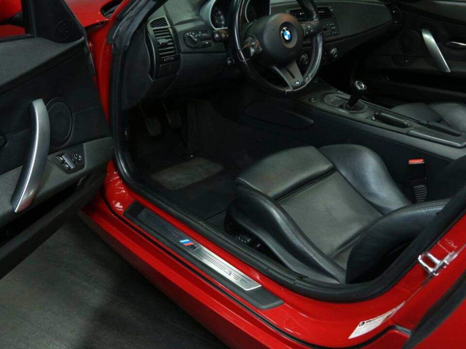 Image 10/50 of BMW Z4 M Roadster (2006)