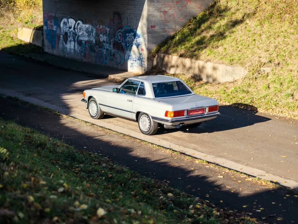 Image 23/50 of Mercedes-Benz 560 SL (1988)