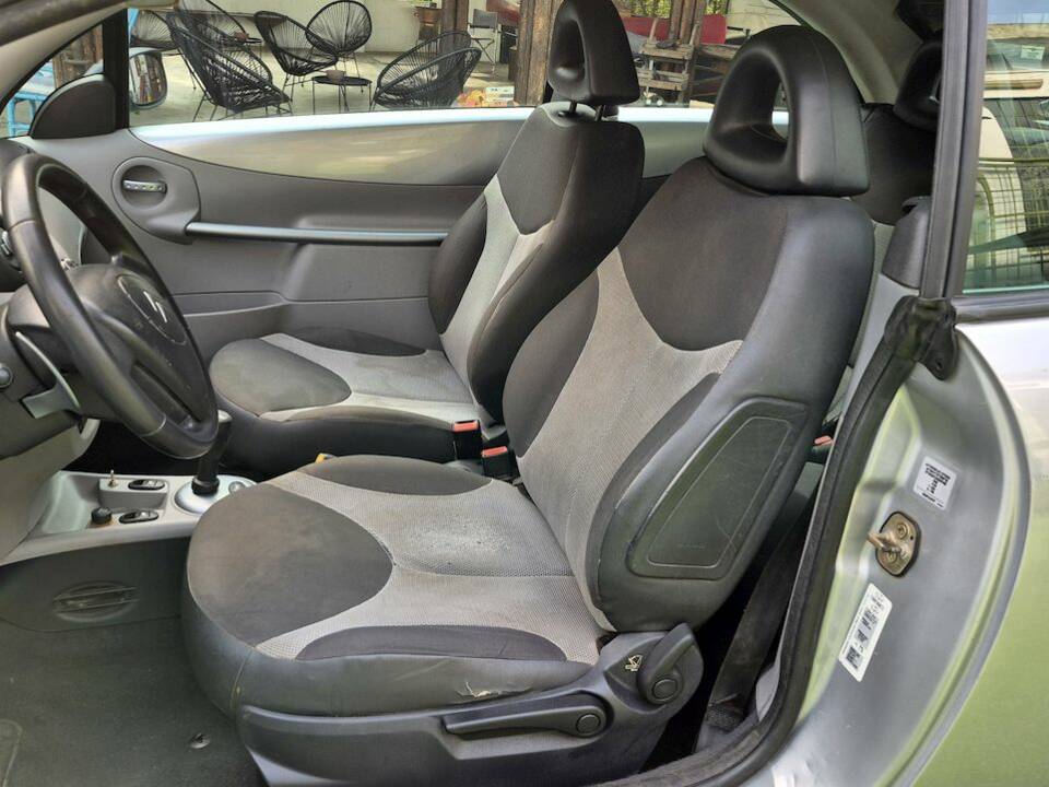 Image 24/54 of Citroën C3 1.6 16V (2004)