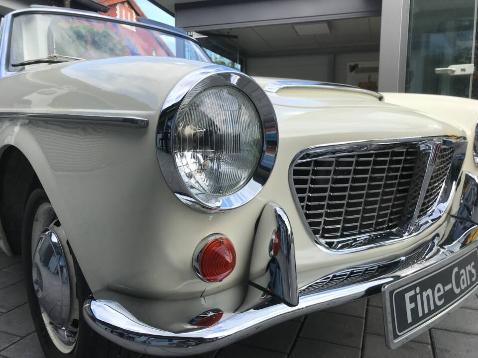 Image 25/33 of FIAT 1200 Convertible (1961)