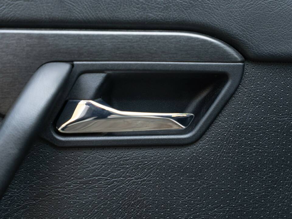 Immagine 29/50 di Mercedes-Benz C 200 Kompressor (1996)