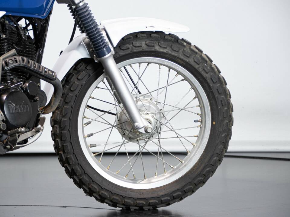 Bild 8/50 von Yamaha DUMMY (1995)