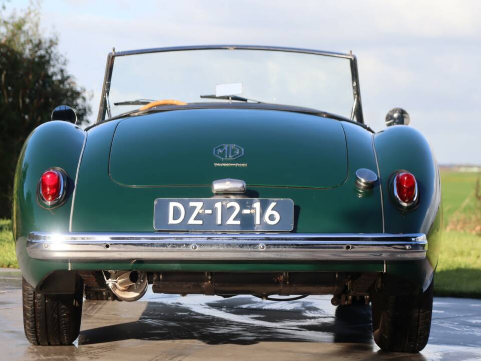 Image 11/50 of MG MGA Twin Cam (1959)