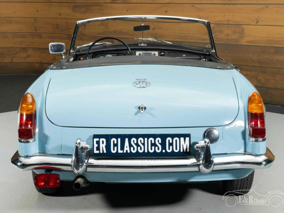 Bild 15/19 von MG MGB (1965)