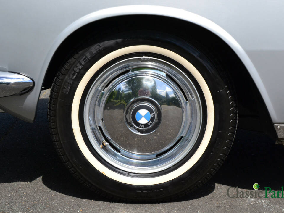 Image 37/50 of BMW 2000 CS (1970)