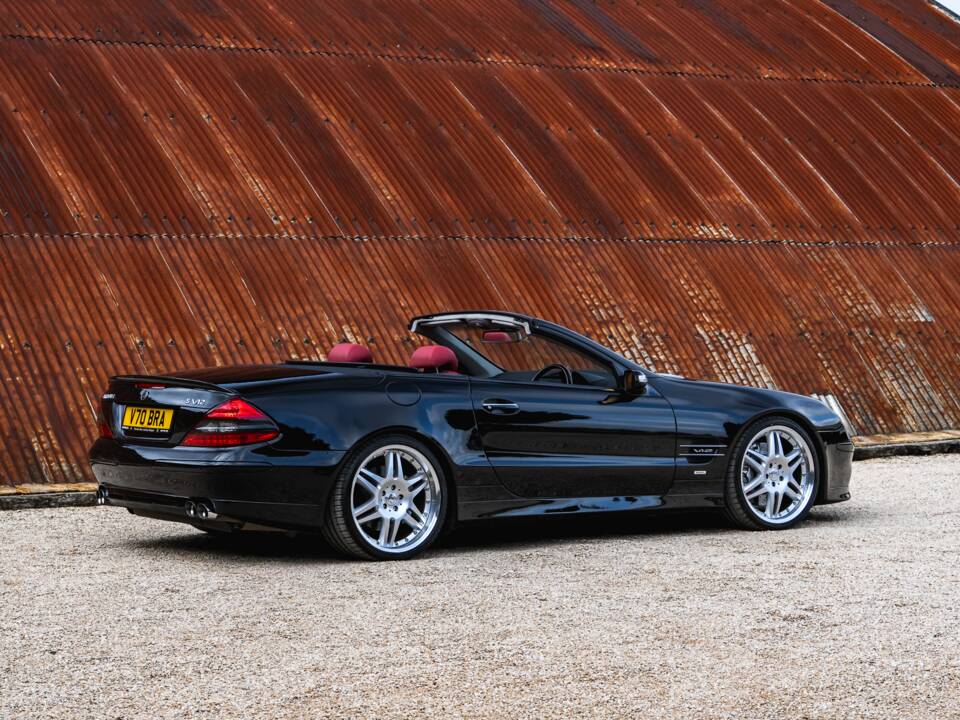 Image 2/47 of Mercedes-Benz SL 600 (2004)
