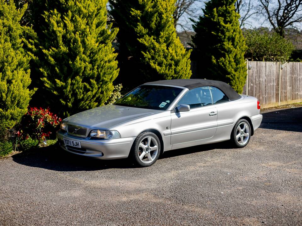 Image 22/48 of Volvo C70 2.0 T (2001)